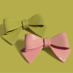 NWOT Coquette Bow French barrettes